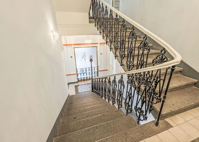 Celakovsky-2 By Interhome Daire